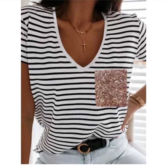 Fun striped tshirt with sequin pocket size medium - Picture 2 of 10